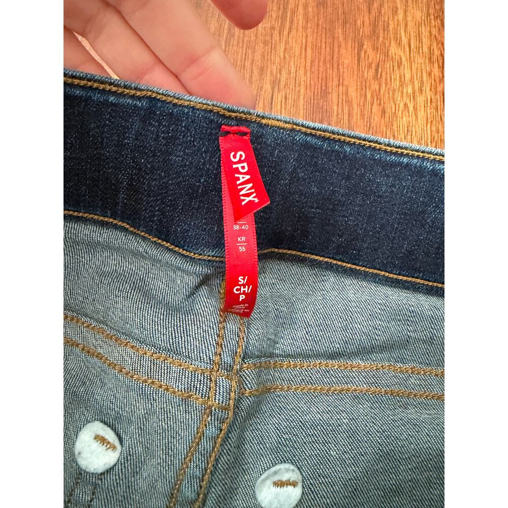 Spanx Women's Dark Wash Skinny Jeans Stretch Waistband Size Small - Picture 5 of 5